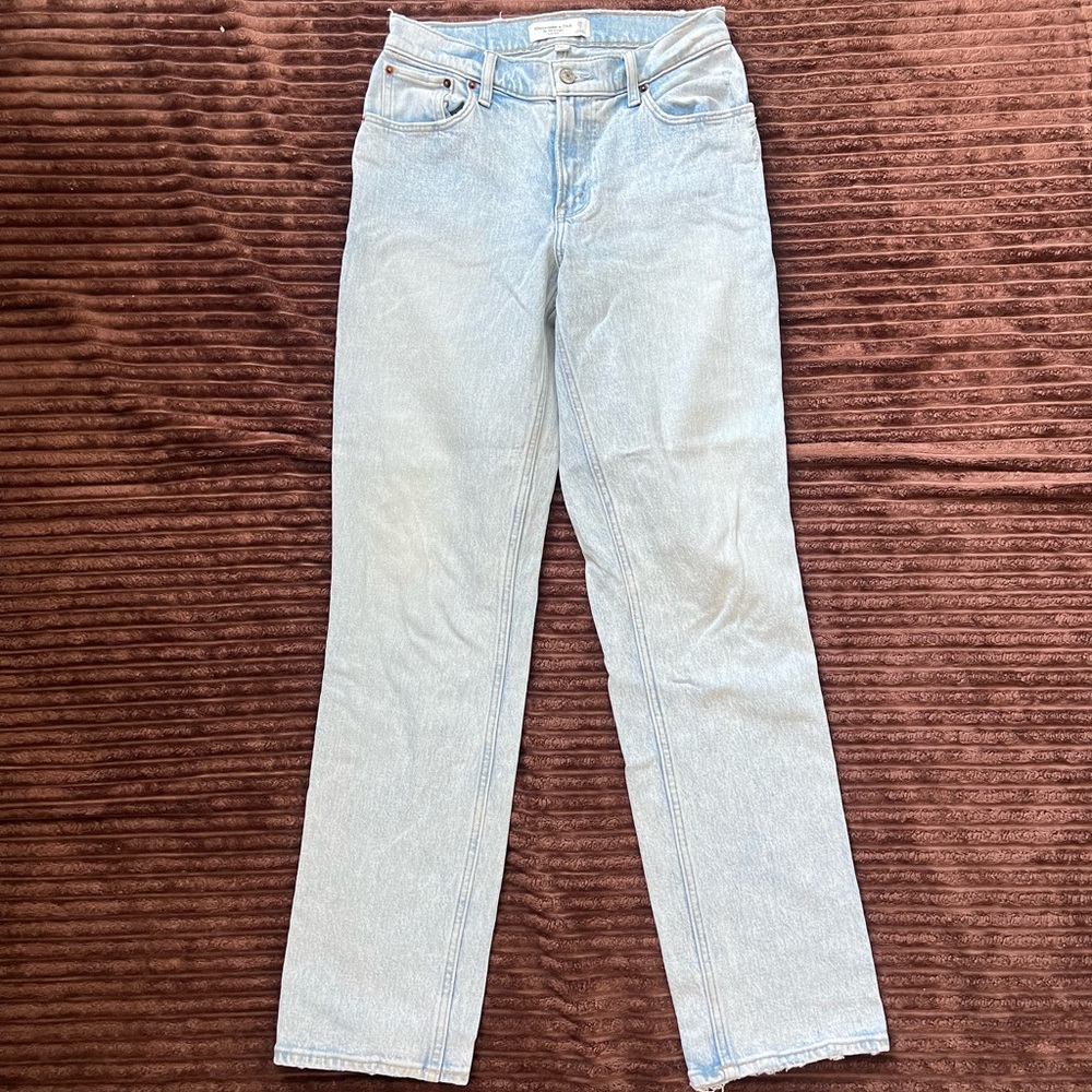 Abercrombie & Fitch Light Wash Straight Leg Jeans